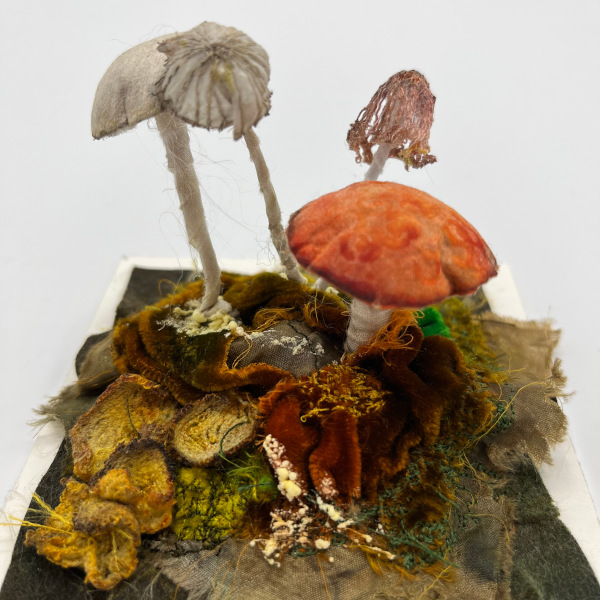 Bev Caleno - Mini Magic Mushrooms, textile art (two day course)